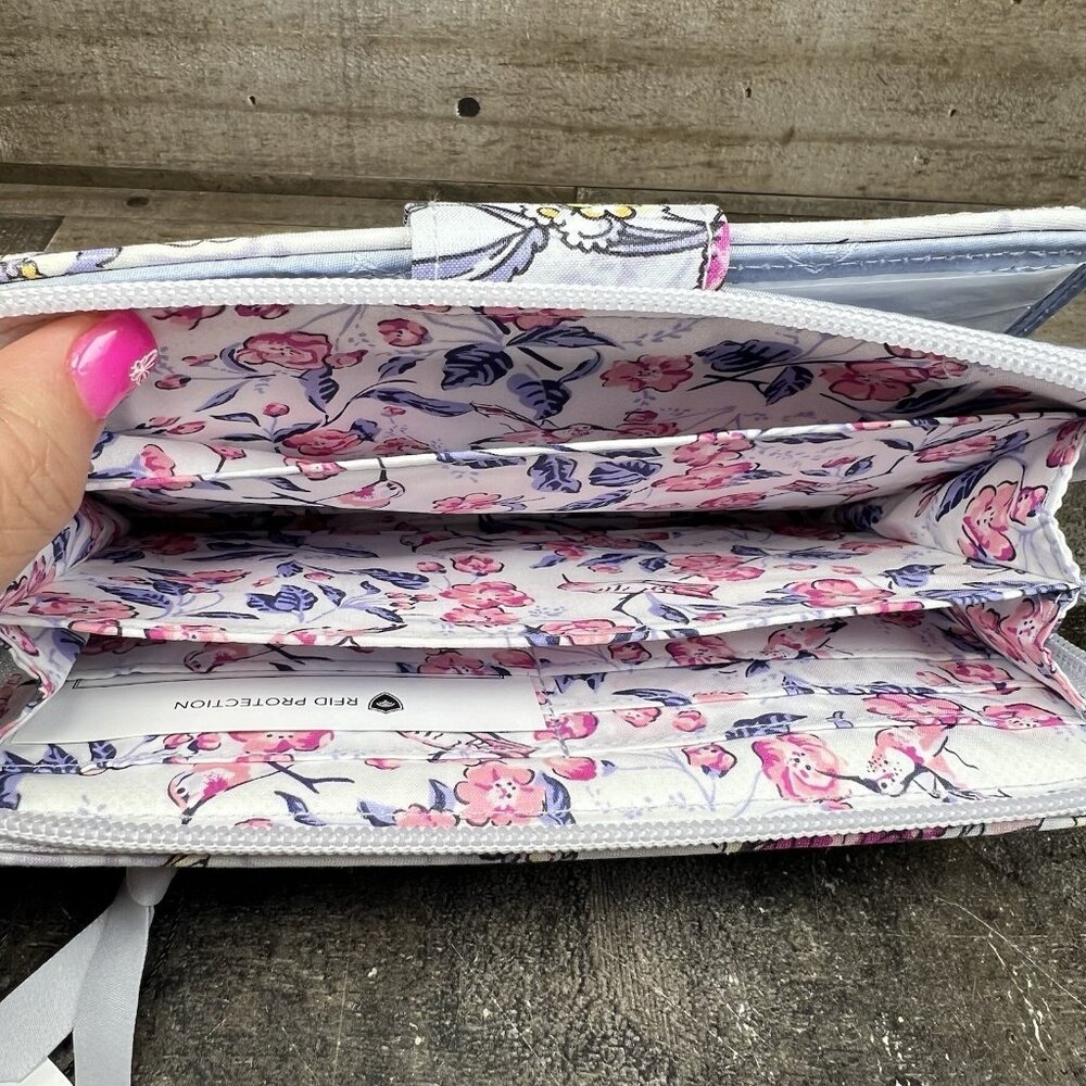 VERA BRADLEY TURNLOCK ZIP AROUND WALLET,HUMMINGBIRD PARK Brand New with Tags - Picture 9 of 13